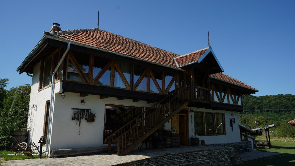 Casa Magazin : arhitectura vernaculară