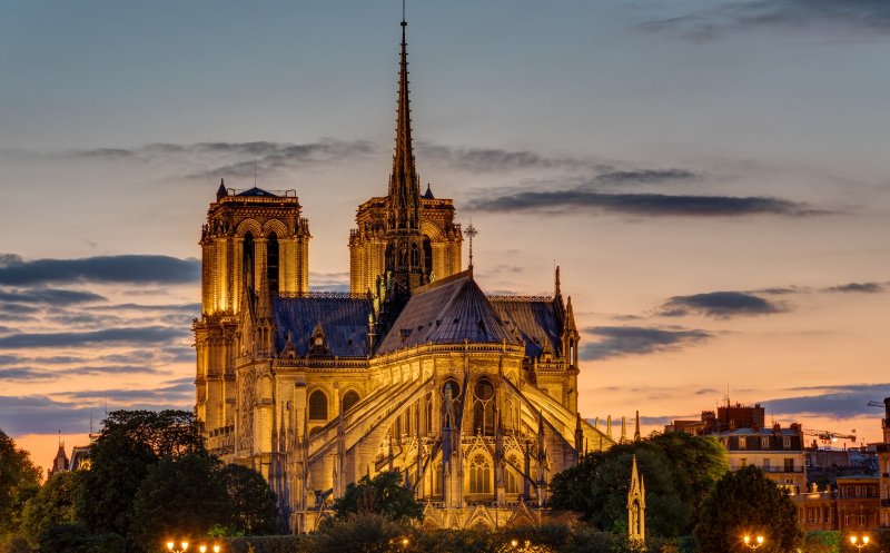 Unelte de secol XII folosite la refacerea catedralei Notre-Dame