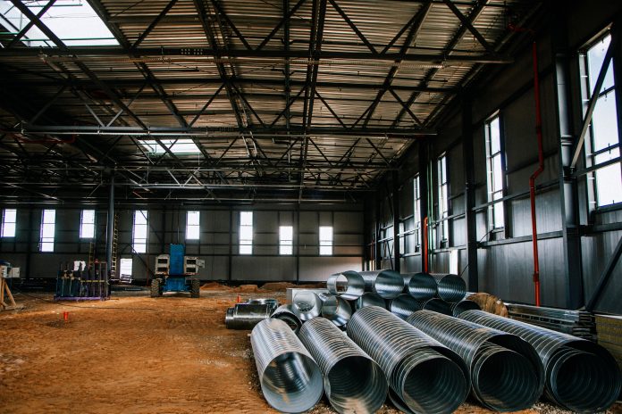 Halele metalice – construcția rapidă care schimbă regulile jocului