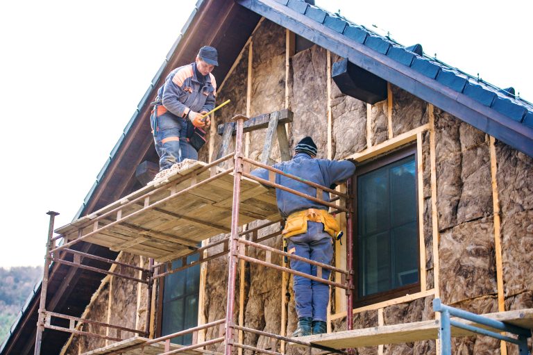 Izolația exterioară a casei, între opțiune și necesitate. Ce trebuie să faci pentru a-ți conserva energetic și termic locuința