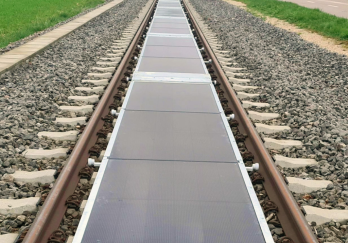 Șine transformate în panouri solare. Elveția reinventează energia