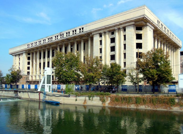 Casa Radio – scandalul de 2 miliarde de euro. România dă în judecată Plaza Centers Casa Radio - scandalul de 2 miliarde de euro