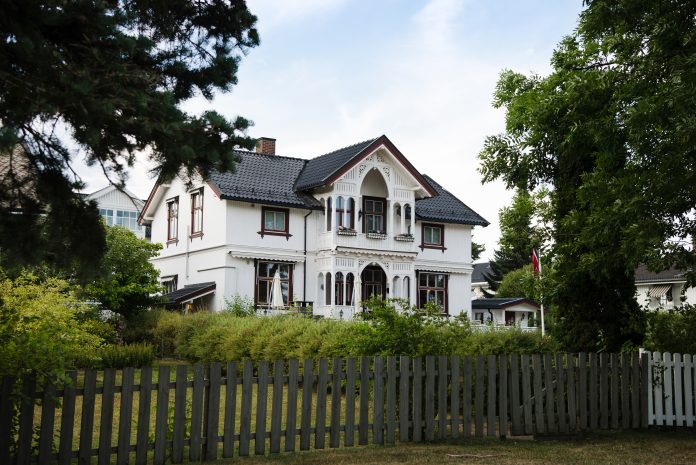 Cum își aleg românii locuința. Schimbări majore în 2025. Astăzi, mai mult decât prețul, cumpărătorii pun pe primul loc localizarea Cum își aleg românii locuința. Schimbări majore în 2025. Astăzi, mai mult decât prețul, cumpărătorii pun pe primul loc localizarea