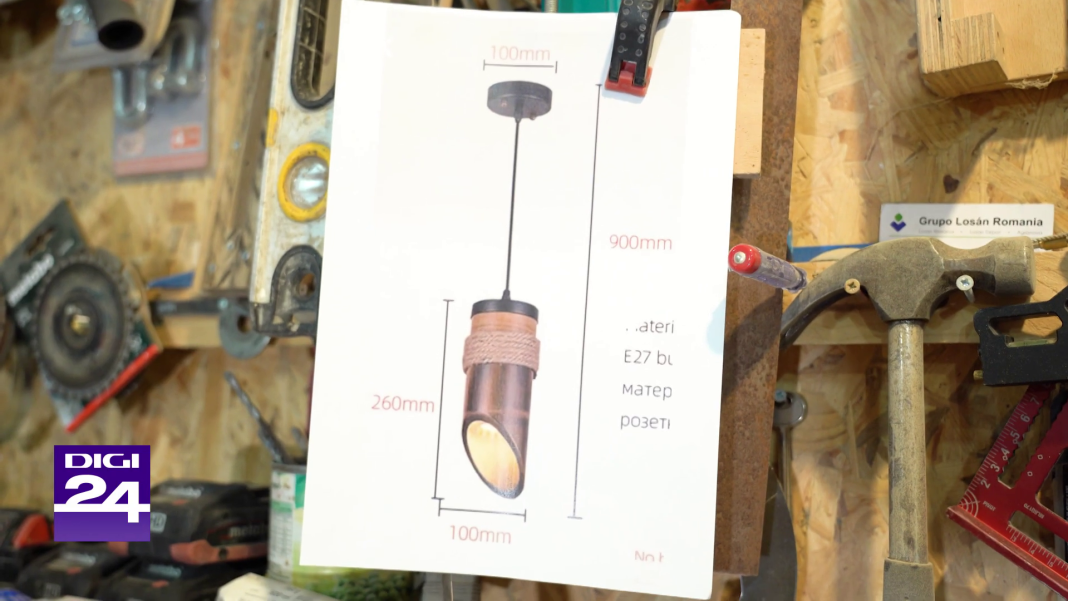 Lampă din bambus DIY. Creativitate made in Alexandra Puiu Lampă din bambus DIY. Creativitate made in Alexandra Puiu