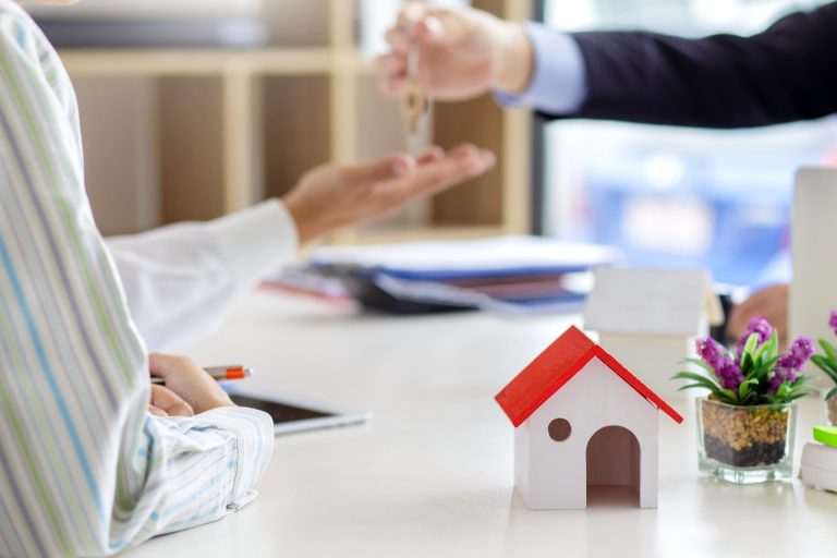 Prețurile apartamentelor s-au dublat în orașele mari