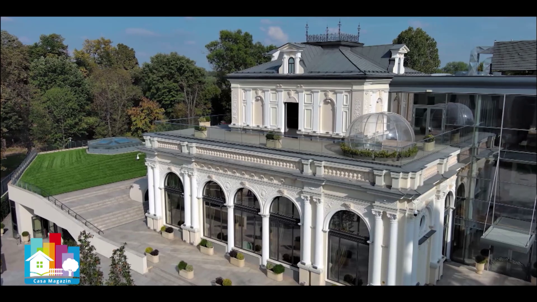 Restaurare Cazinou Arad. Stilul arhitectural eclectic, îmbinând elemente neoclasice și baroce, amintește de perioada La Belle Époque Restaurare Cazinou Arad. Stilul arhitectural eclectic, îmbinând elemente neoclasice și baroce, amintește de perioada La Belle Époque
