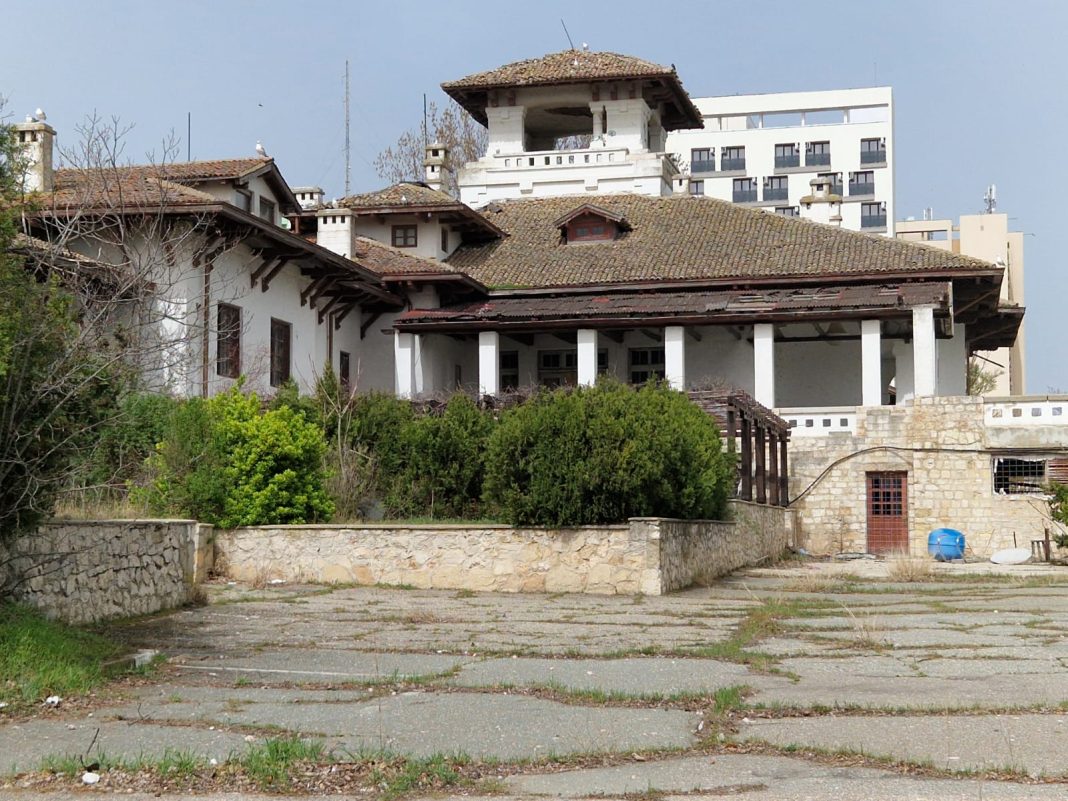 Vila Regală din Mamaia a fost gândită ca un refugiu elegant, aproape de mare Vila Regală din Mamaia a fost gândită ca un refugiu elegant, aproape de mare