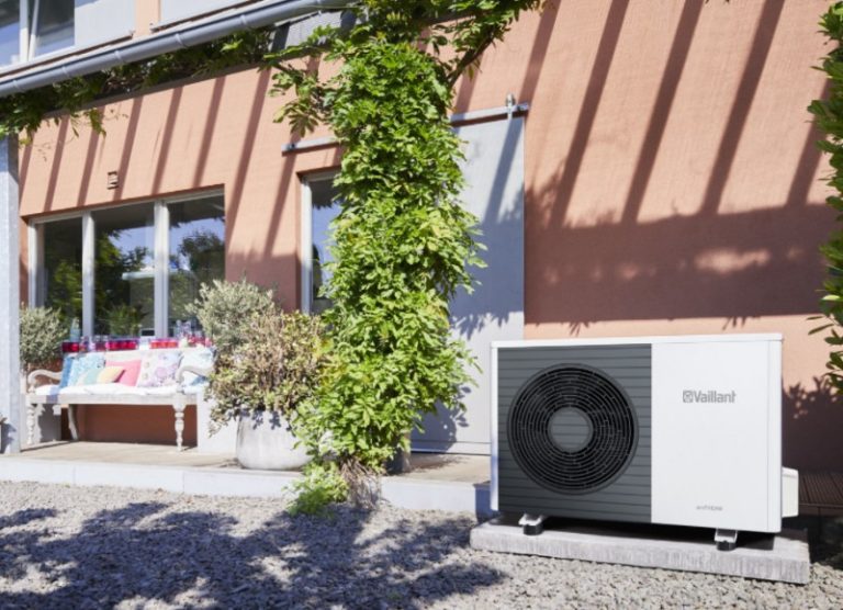 Pompa de căldură: mentenanță pentru eficiență maximă Pompa de căldură: mentenanță pentru eficiență maximă