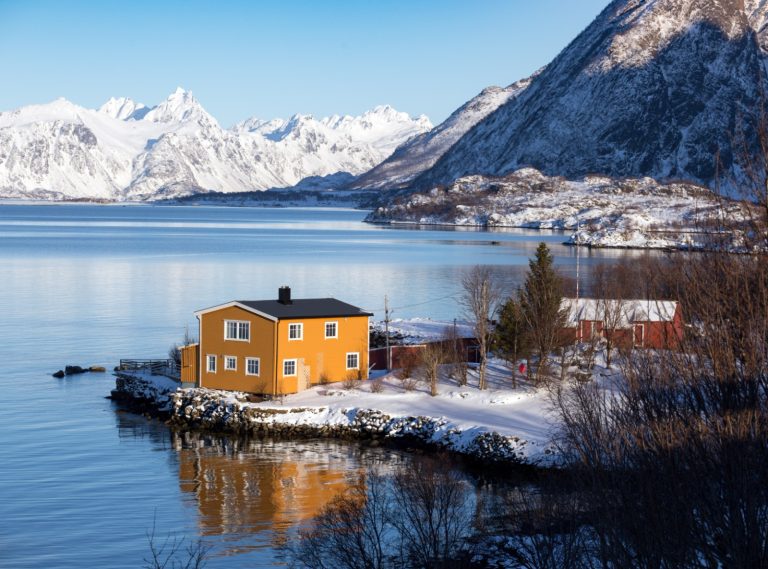 Soluția inovatoare pentru izolarea caselor norvegiene: izolația care rezistă la -30°C fără polistiren