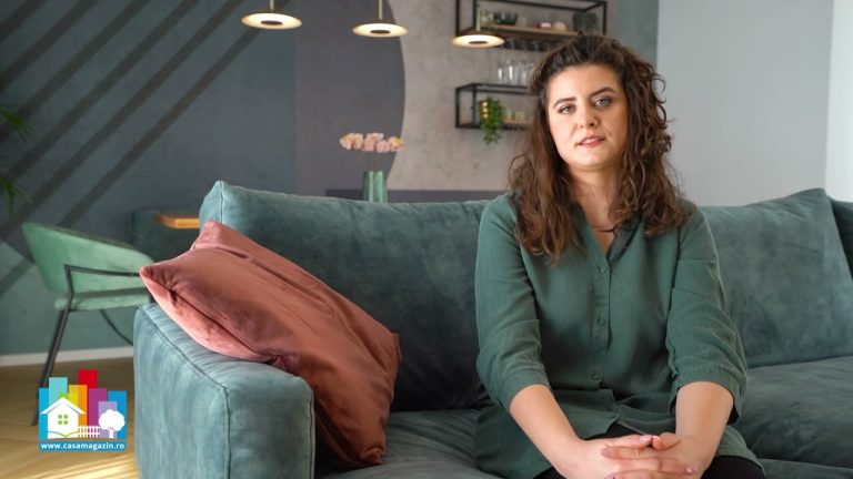 Amenajare în culori reci; funcționalitate, confort și adaptare la stilul de viață al familiei/VIDEO