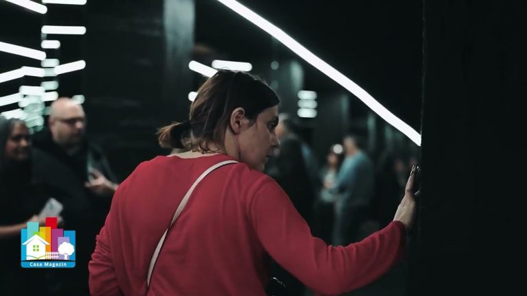 Tradiția textilă japoneză, între istorie și design contemporan: 100 de nuanțe de negru/VIDEO Tradiția textilă japoneză, între istorie și design contemporan: 100 de nuanțe de negru/VIDEO