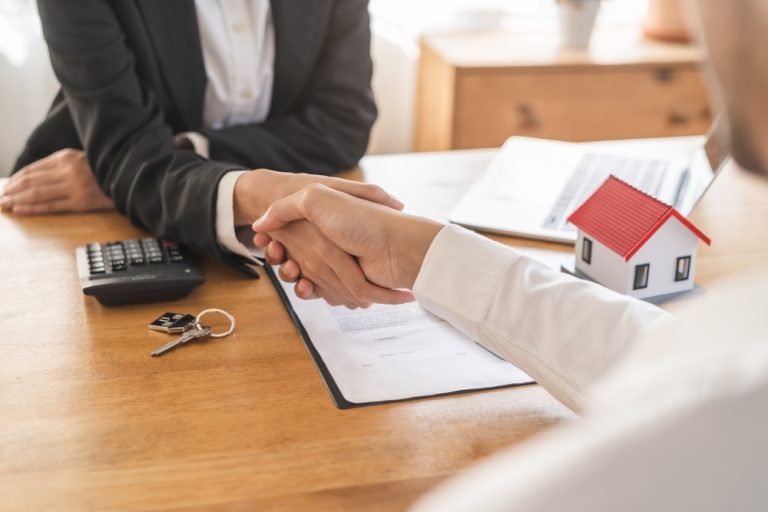 Chiriași vs proprietari: de ce existența unui contract legal este vitală? Chiriași vs proprietari: de ce existența unui contract legal este vitală?