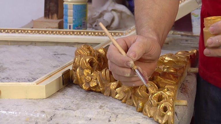 Transformă mobila veche în piesă statement. Cât costă restaurarea mobilierului vechi în 2026 Transformă mobila veche în piesă statement. Cât costă restaurarea mobilierului vechi în 2026