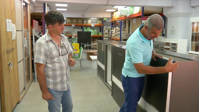 Școala de mobilă – Episodul 6. Ușile glisante, soluția inteligentă pentru spațiu și stil/VIDEO Școala de mobilă – Episodul 6. Ușile glisante, soluția inteligentă pentru spațiu și stil/VIDEO