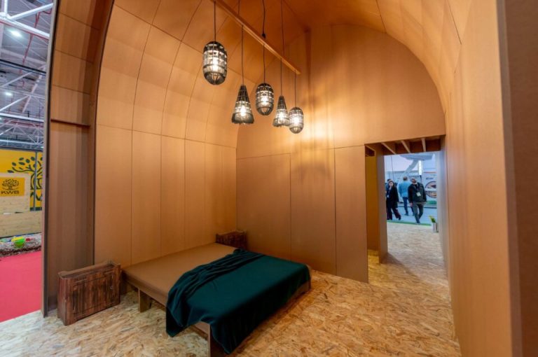 Prima casă modulară din carton structural. O premieră mondială în arhitectura sustenabilă Prima casă modulară din carton structural. O premieră mondială în arhitectura sustenabilă