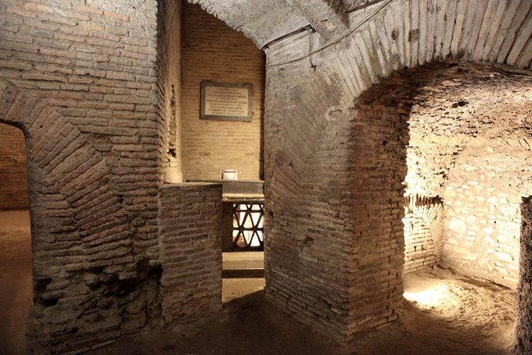 Vila romană descoperită lângă Colosseum de elevii unei școli din Roma Vila romană descoperită lângă Colosseum de elevii unei școli din Roma