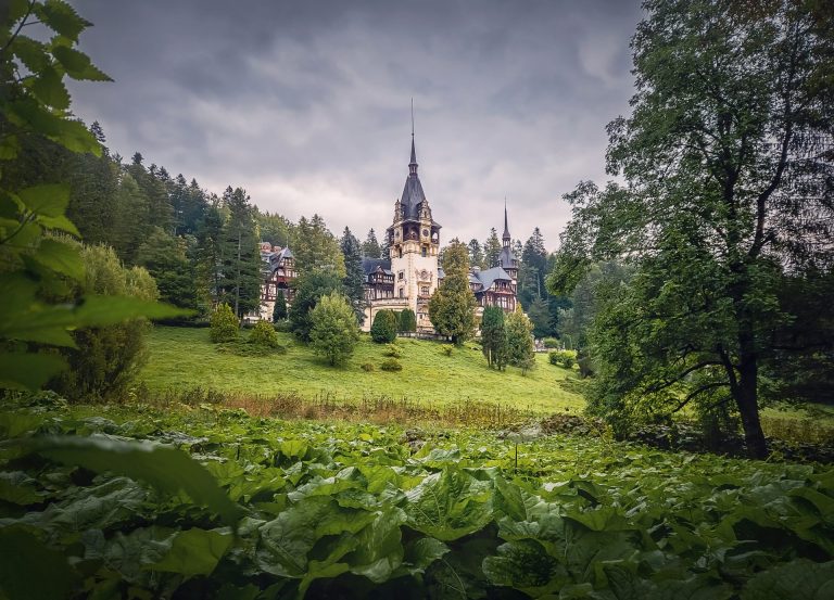 Cele mai spectaculoase conace din România. Arhitectura care îți taie răsuflarea